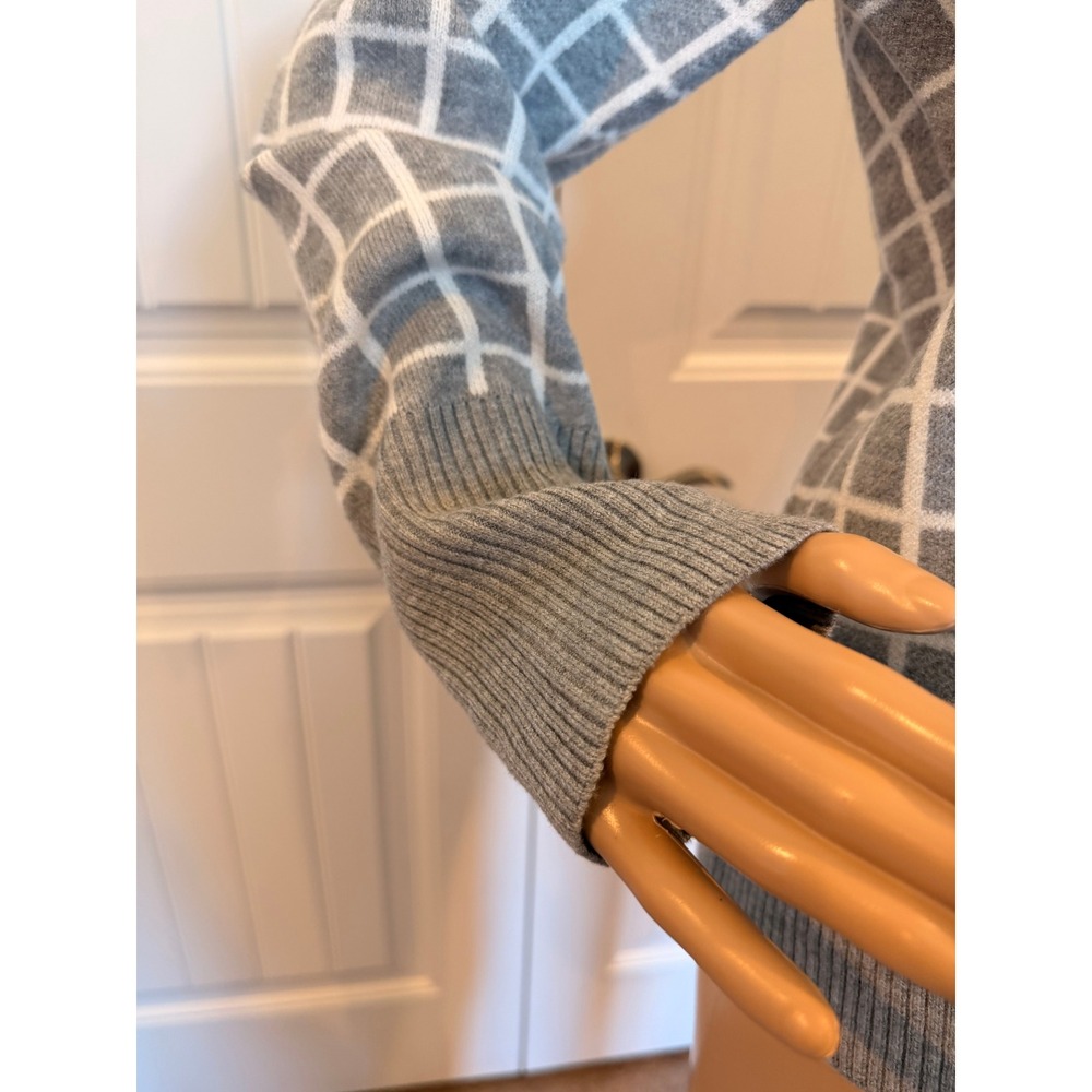 Grey‎ White Windowpane Button Front Cardigan Sweater XS Clean Girl Normcore Cozy - Picture 5 of 12